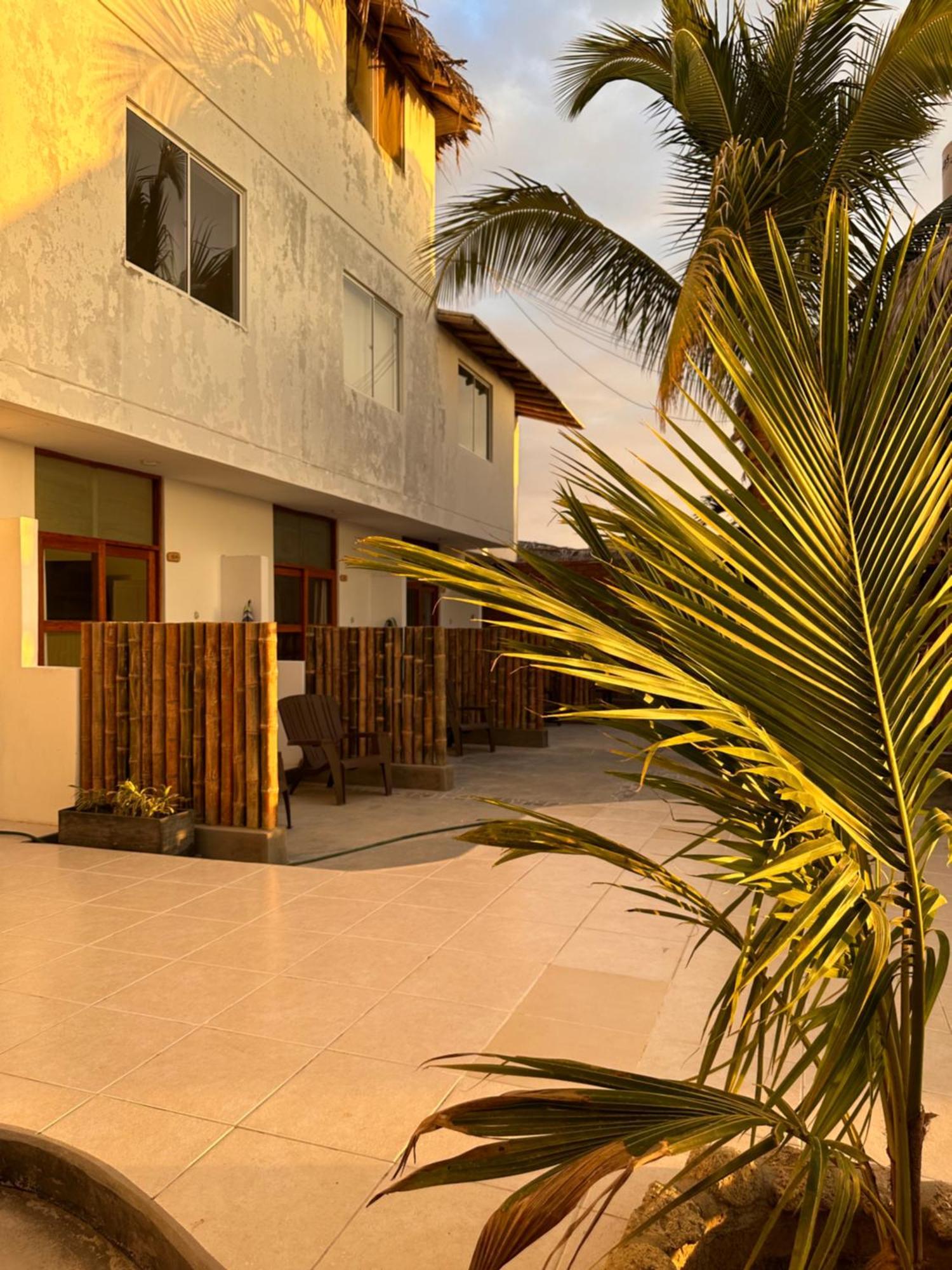 Hotel Puerto Antiguo Los Órganos Eksteriør bilde