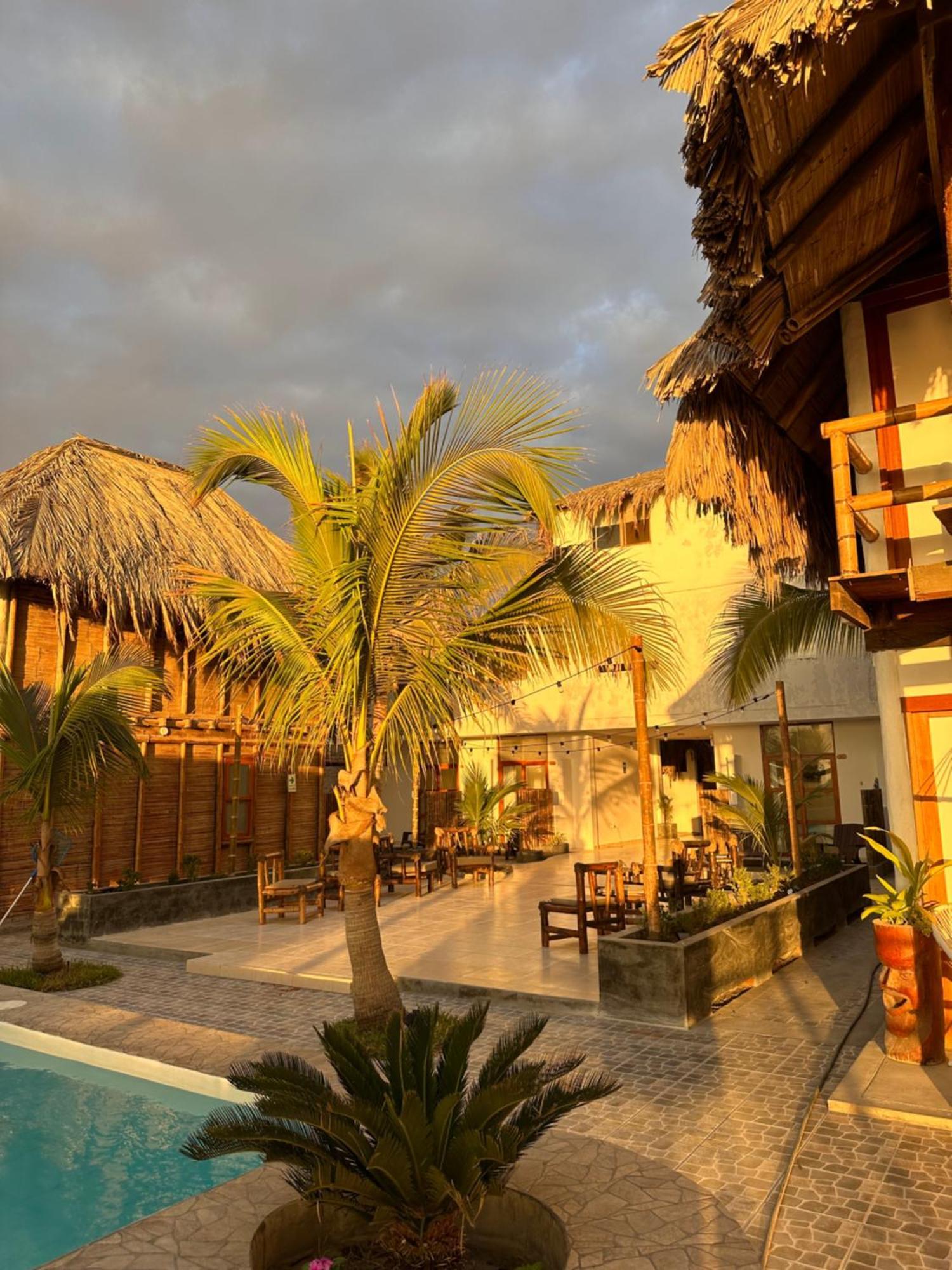 Hotel Puerto Antiguo Los Órganos Eksteriør bilde