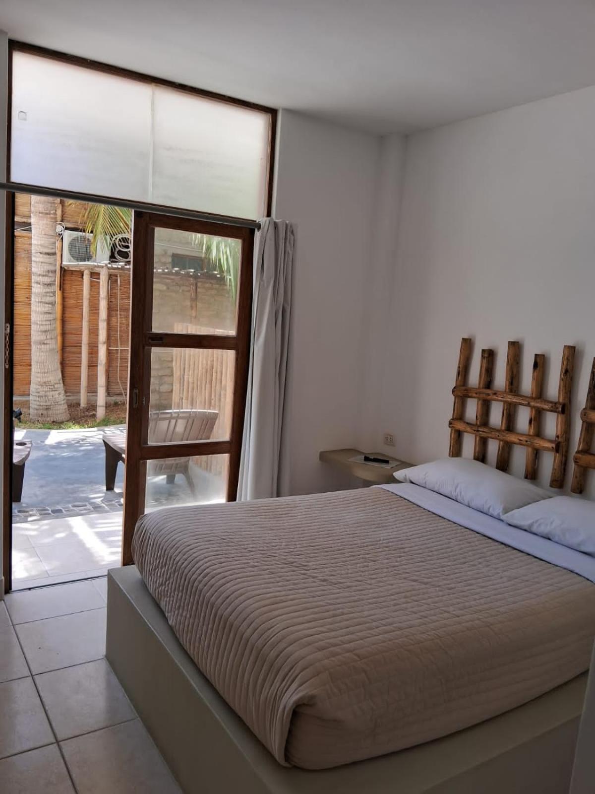 Hotel Puerto Antiguo Los Órganos Eksteriør bilde
