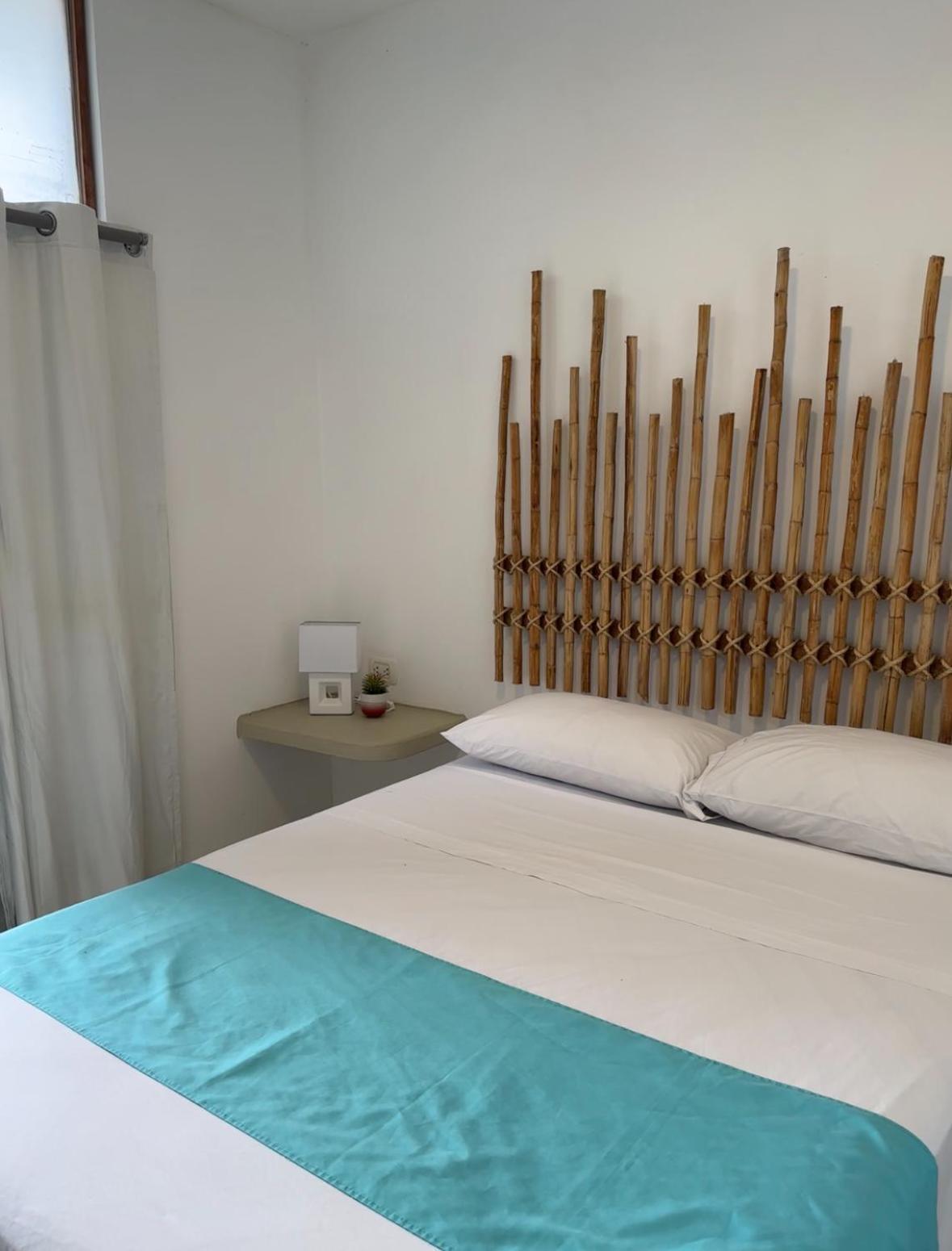 Hotel Puerto Antiguo Los Órganos Eksteriør bilde