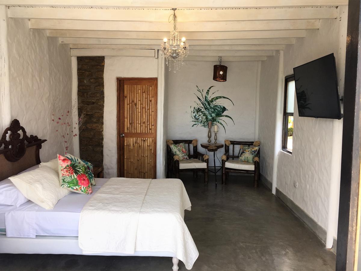 Hotel Puerto Antiguo Los Órganos Eksteriør bilde