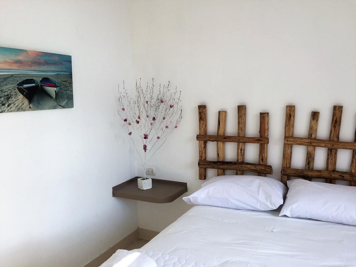 Hotel Puerto Antiguo Los Órganos Eksteriør bilde